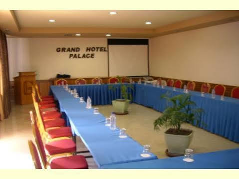 Grand Palace Hotel Korce Exterior foto